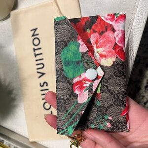 Gucci Red and Pink Floral Card Holder
